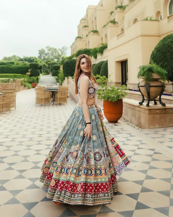 Multicolour_Heavy_Work_Look_Navratri_Choli_Collection_Blouse_With_Dupatta_Set