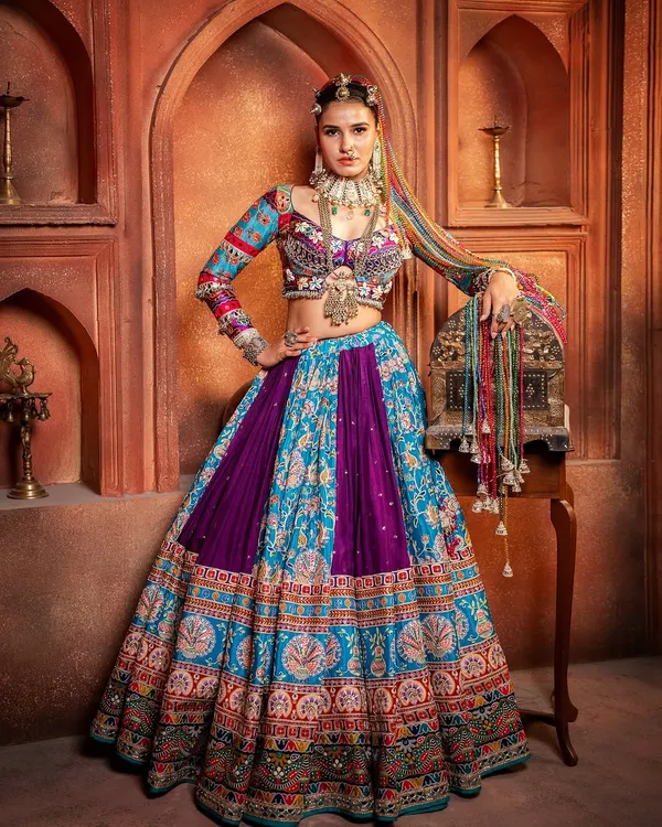 Fancy_Silk_Heavy_Work_Look_Navratri_Choli_Collection_Blouse_With_Dupatta_Set
