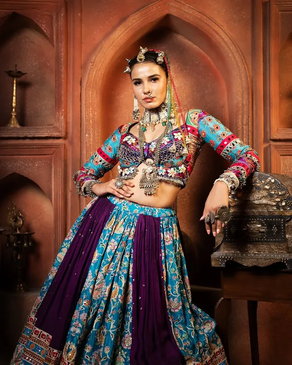 Fancy_Silk_Heavy_Work_Look_Navratri_Choli_Collection_Blouse_With_Dupatta_Set