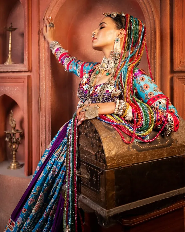 Fancy_Silk_Heavy_Work_Look_Navratri_Choli_Collection_Blouse_With_Dupatta_Set