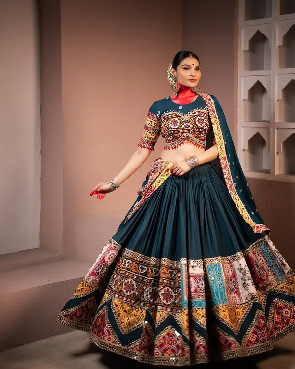 Multi_Colour_Heavy_Work_Look_Navratri_Choli_Collection_Blouse_With_Dupatta_Set