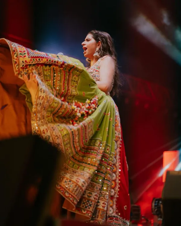 Parrot_And_Maroon_Designer_Lehngha_Real_Mirror_Work_With_Dupatta