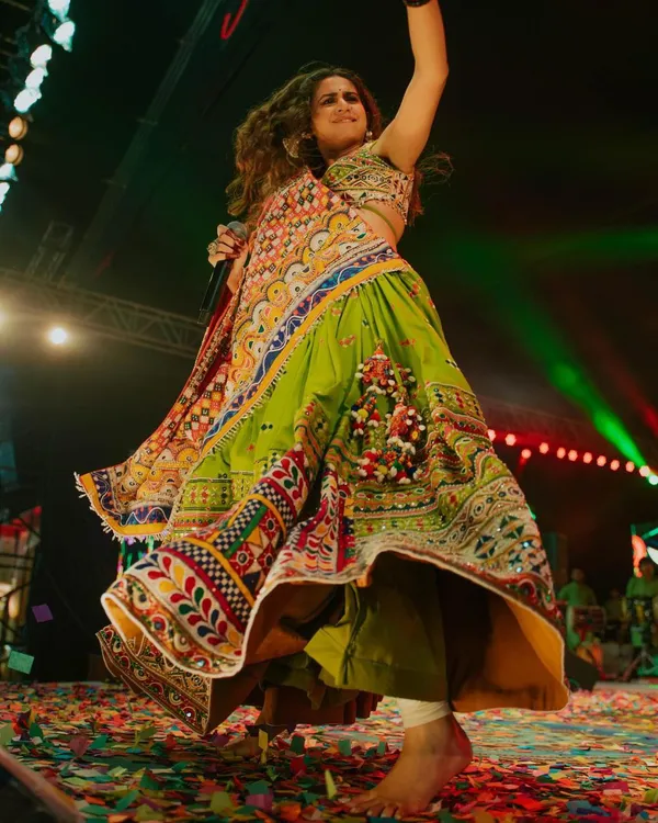 Parrot_And_Maroon_Designer_Lehngha_Real_Mirror_Work_With_Dupatta