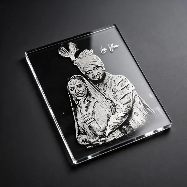 Acrylic_Wedding_Couple_Engraved_Photo_Frame