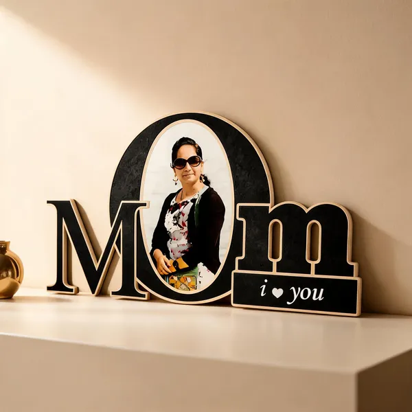 Black_And_Gold_Typography_Mom_Photo_Frame