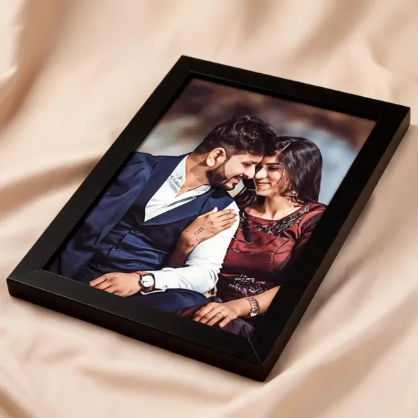 Black_Modern_Couple_Photo_Frame