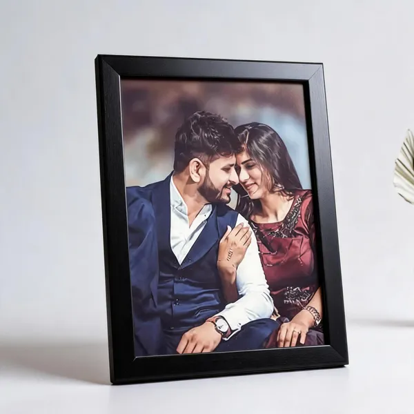 Black_Modern_Couple_Photo_Frame