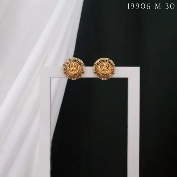 Premium_One_Gram_Ear_Studs_For_Women