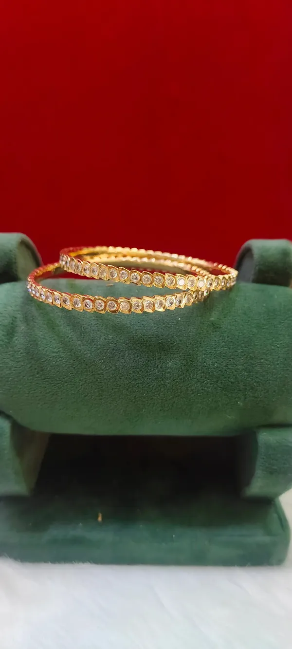 Panchaloham_Eye_Cutting_White_Stone_Bangles_For_Women