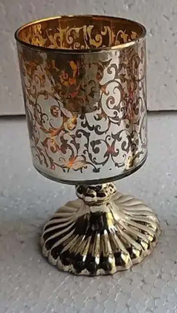 Glass_Traditional_Floral_Print_Pedestal_Candle_Holder