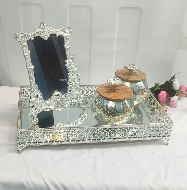 Mirrored_Ornate_Floral_Vanity_Tray_Set