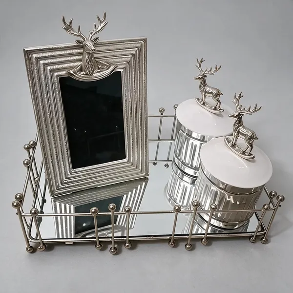 Silver_Metal_Vanity_Set_For_Home_Decor_Pack_Of_3