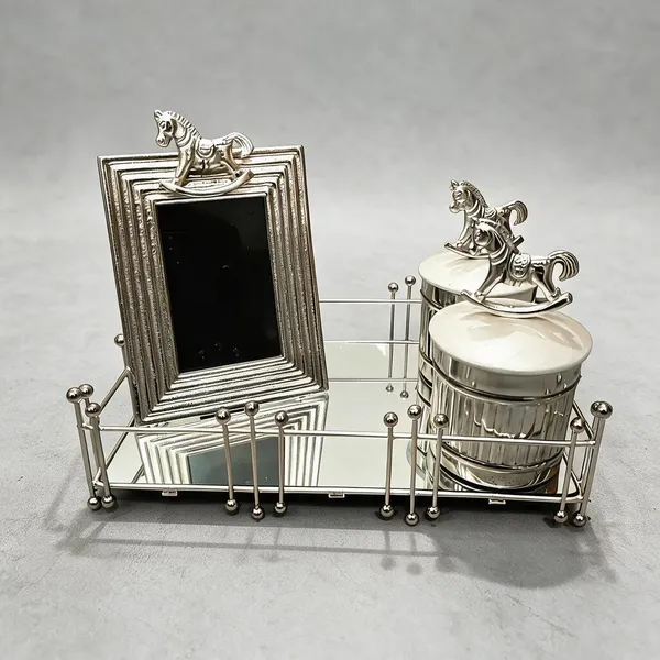 Gold_Metal_Vanity_Organizer_Set_For_Home_Decor_Pack_Of_2