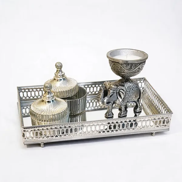Silver_Metal_Tray_Set_For_Beauty__And_Personal_Care_Pack_Of_3