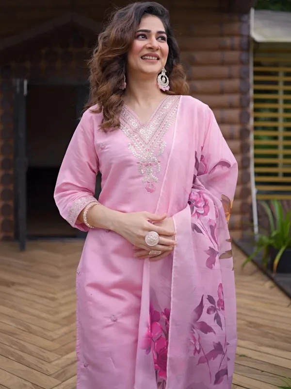 Pink_Rayon_Straight_Kurta_Palazzo_&_Dupatta_Set_For_Women