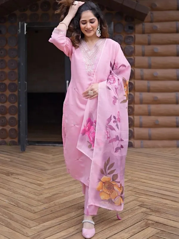 Pink_Rayon_Straight_Kurta_Palazzo_&_Dupatta_Set_For_Women