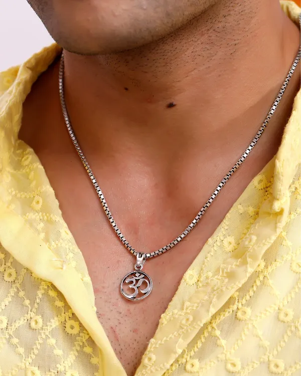 Silver_Sterling_Om_Pendant_Chain_For_Men