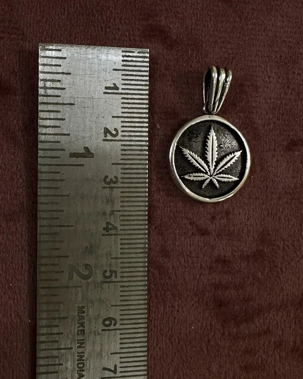Silver_Sterling_Stoned_Pendant_Chain_For_Men