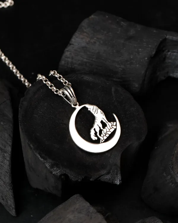 Silver_Midnight_Fox_Pendant_Chain_For_Men