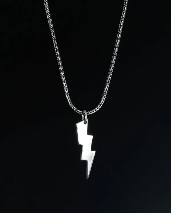 Silver_Flash_Pendant_Chain_For_Men