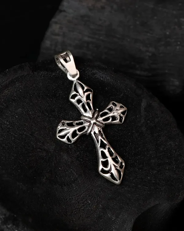 Silver_Sterling_Jesus_Pendant_Chain_For_Men