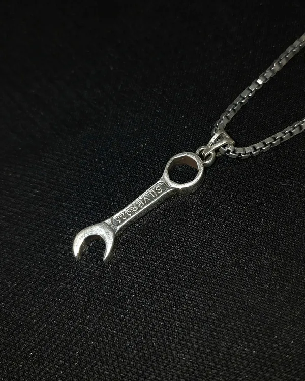 Silver_Sterling_Builder_Pendant_Chain_For_Men