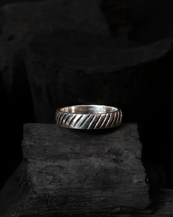 Silver_Sterling_Black_Strip_Band_Ring_For_Men