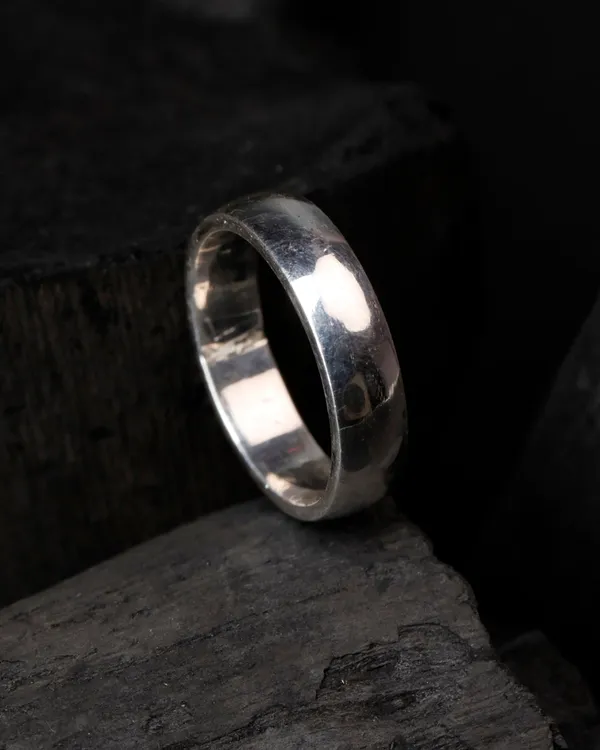 Silver_Sterling_Curved_Gloss_Classic_Band_Ring_For_Men