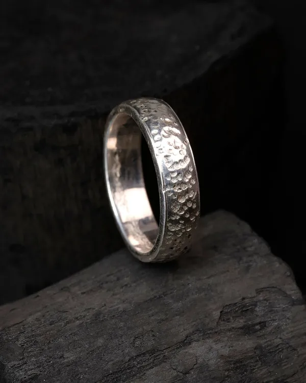 Silver_Sterling_Curved_Hammered_Band_Ring_For_Men
