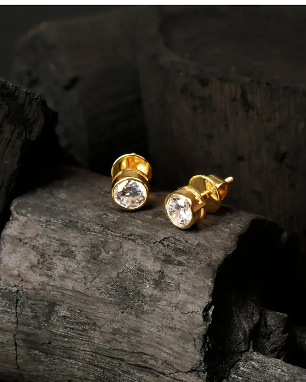 Gold_Silver_Round_Diamond_Studs_For_Men