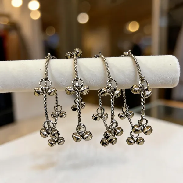 Silver_Metal_Bangle_For_Women_Set_Of_4