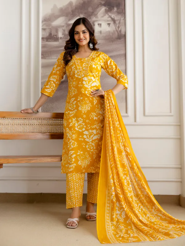 Orange_Pure_Cotton_Straight_Floral_Print_Beads_Embroidery_Kurta_Pant_Set_With_Dupatta_For_Women