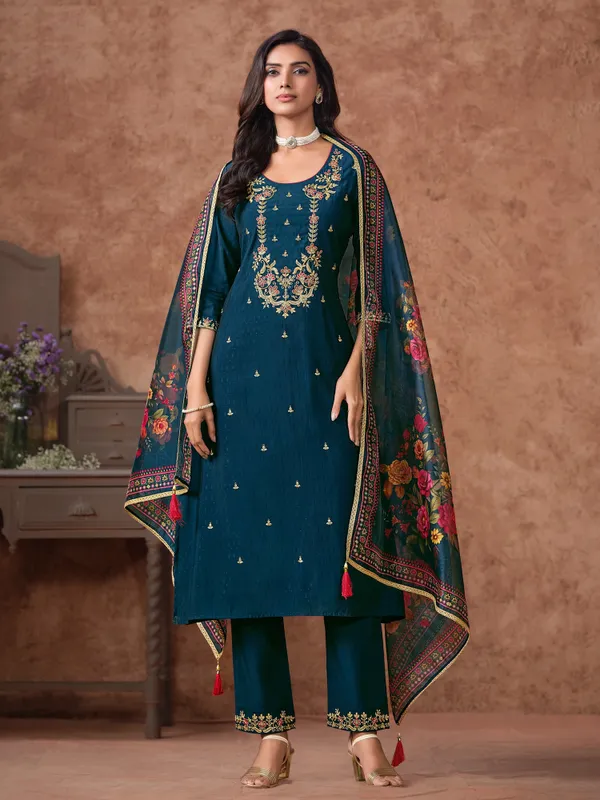 Morpeach_Cotton_Silk_Embroidery_Sequence_Work_Kurta_Pant_Dupatta_Set_For_Women