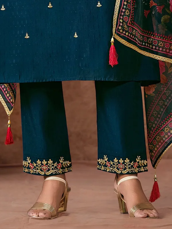 Morpeach_Cotton_Silk_Embroidery_Sequence_Work_Kurta_Pant_Dupatta_Set_For_Women