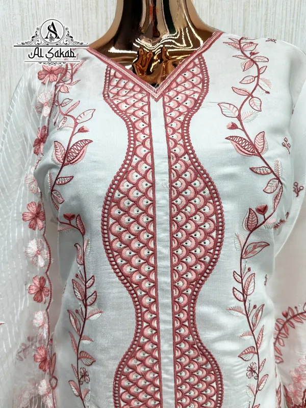 Tomato_Cotton_Embroidered_Cutwork_Suit_Set_For_Women