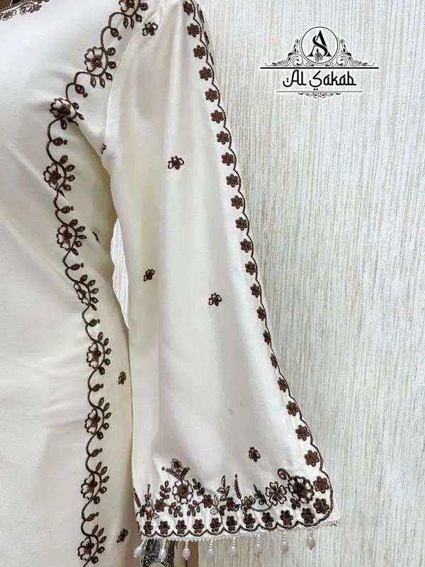 Off-White_Rayon_Satin_Embroidered_Suit_Set_For_Women