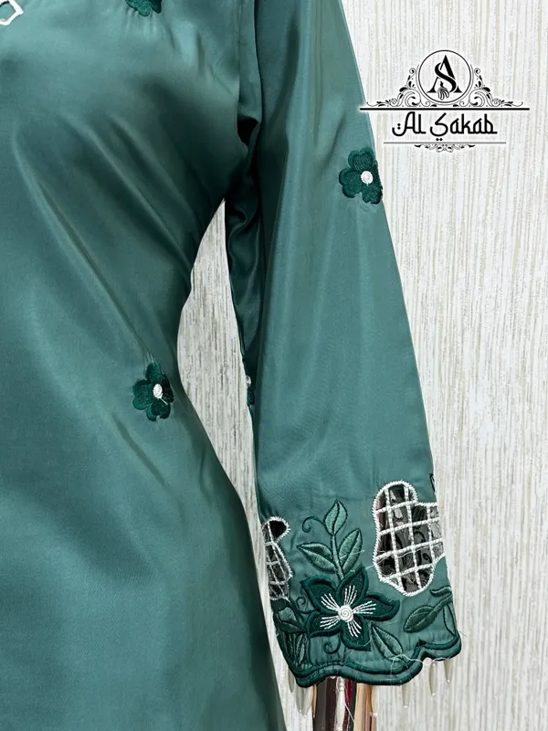 Green_Cotton_Embroidered_Cutwork_Suit_Set_For_Women