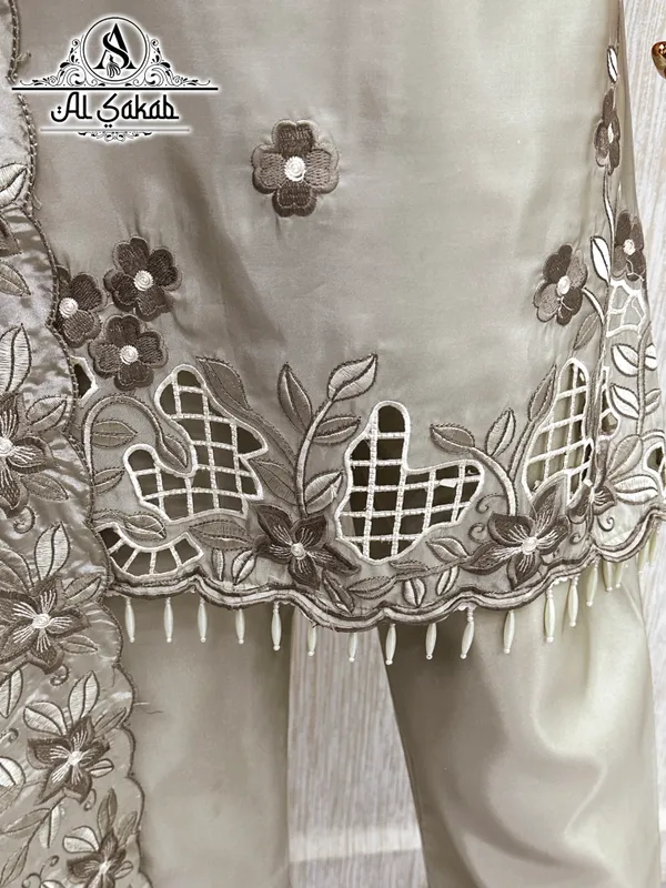 Skin_Cotton_Embroidered_Cutwork_Suit_Set_For_Women