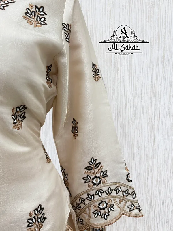 Off-White_Heavy_Glass_Cotton_Embroidered_Suit_Set_For_Women