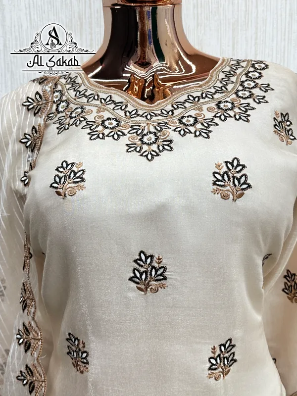 Off-White_Heavy_Glass_Cotton_Embroidered_Suit_Set_For_Women