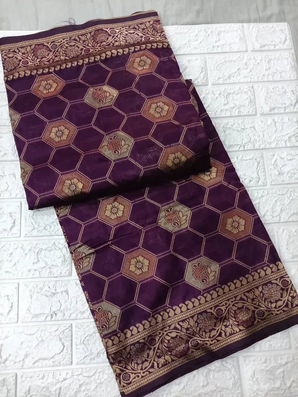 Art_Silk_Zari_Woven_Desigenr_Pallu_Saree_For_Women
