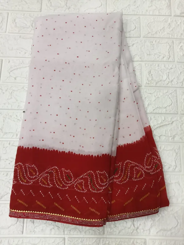 White_Printed_Saree_With_Red_Border_for_Women