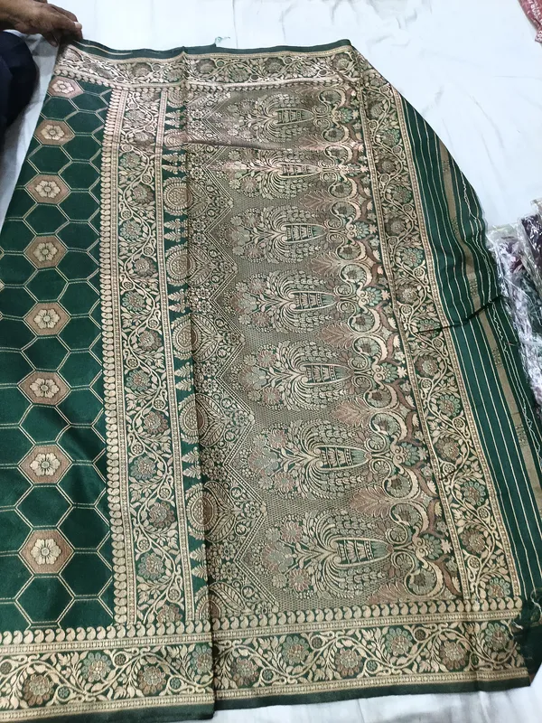 Art_Silk_Zari_Woven_Desigenr_Pallu_Saree_For_Women