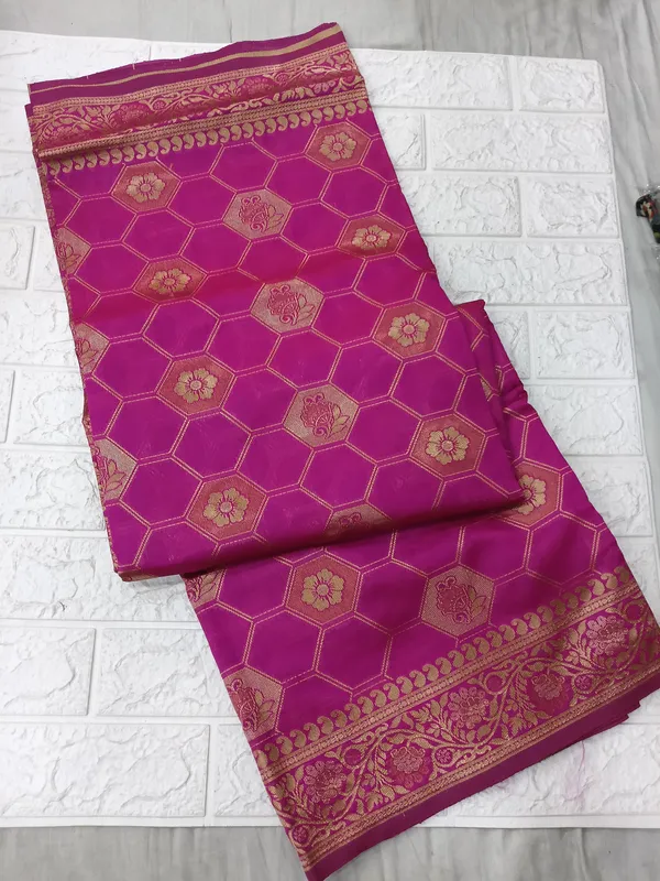 Art_Silk_Zari_Woven_Desigenr_Pallu_Saree_For_Women