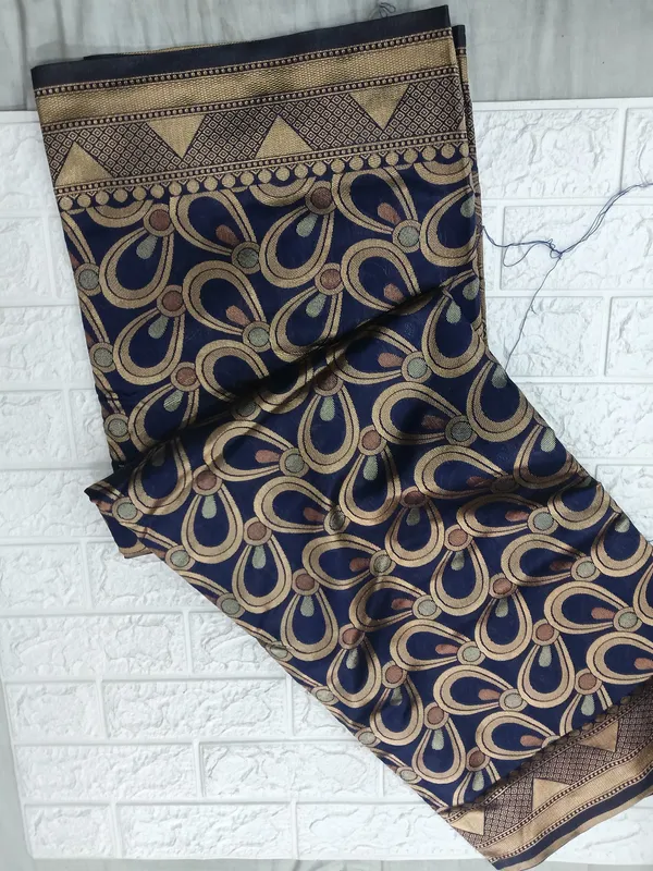 Art_Silk_Zari_Woven_Desigenr_Pallu_Saree_For_Women