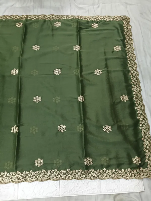 Green_Embroidered_Saree_for_Women