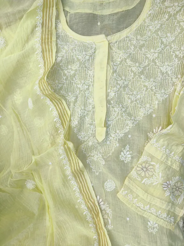Green_Embroidered_Straight_Kurta_Set_For_Women