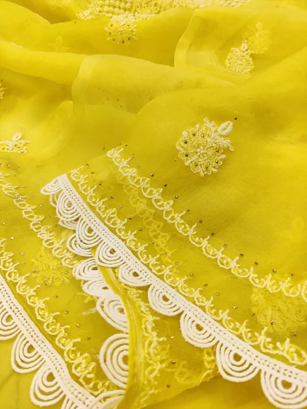 Yellow_Embroidered_Ethnic_Kurta_for_Women