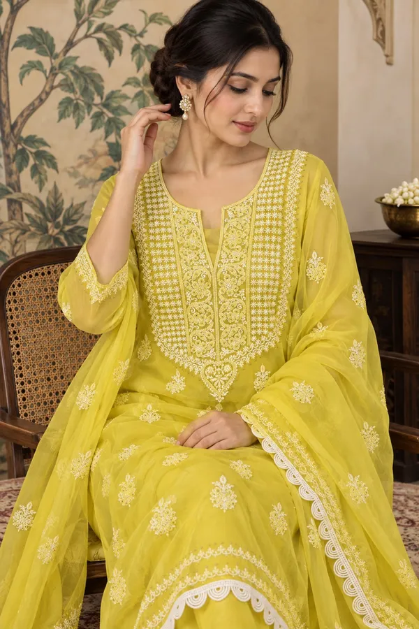 Yellow_Embroidered_Ethnic_Kurta_for_Women