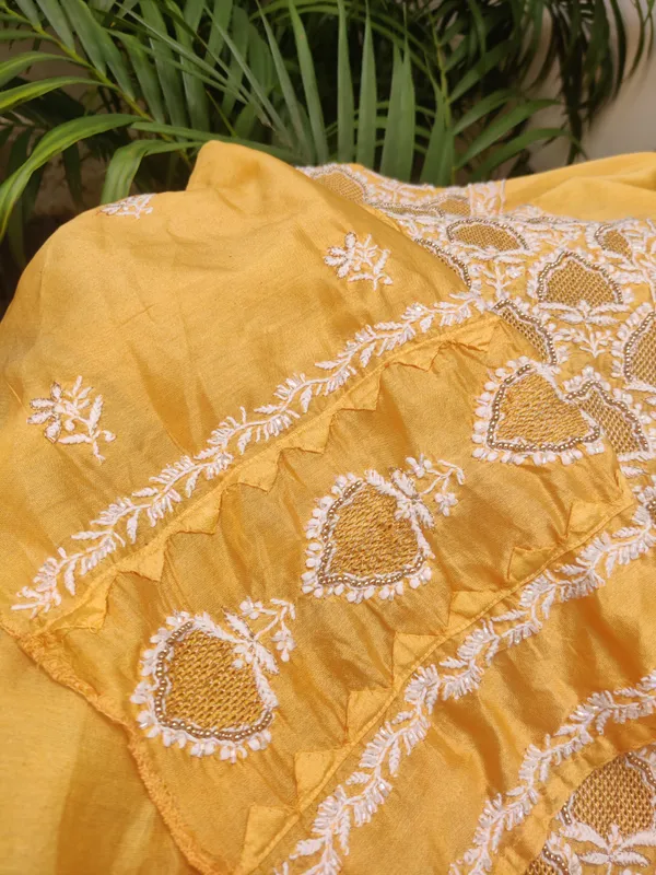 Yellow_Embroidered_Ethnic_Saree_for_Women